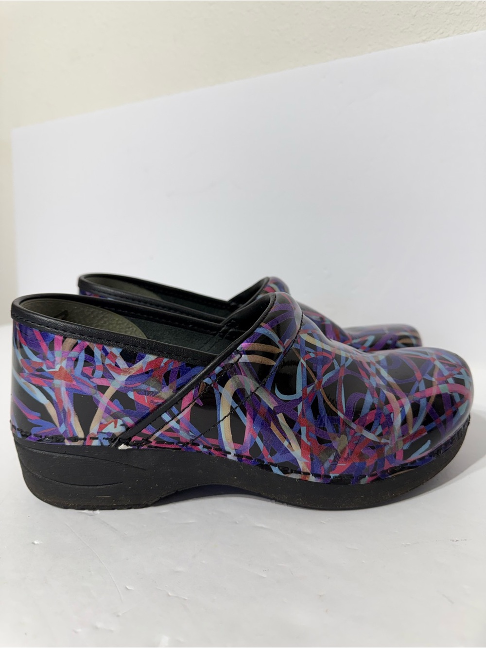 Dansko XP 2.0 Patent Clogs Ribbon Size 40 Woman’s US 9.5-10